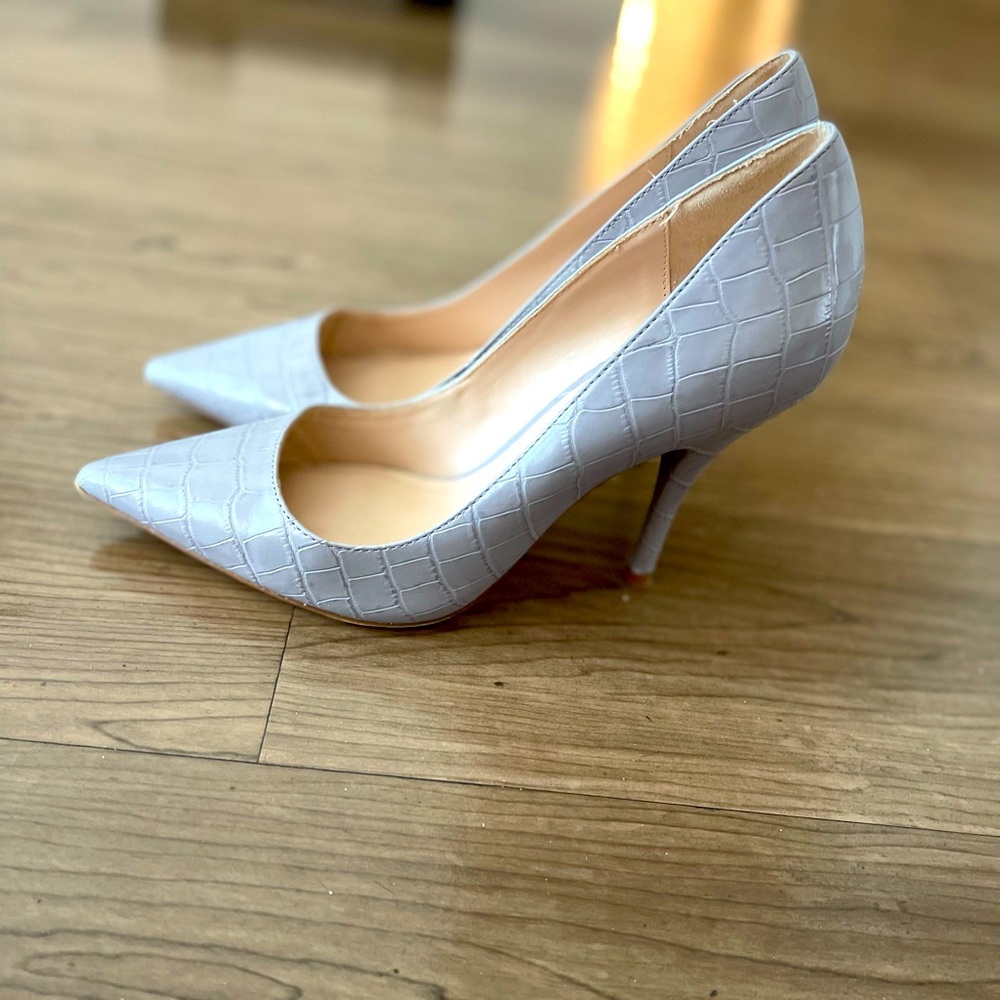 Size 38/7.5 MANGO Lilac Pumps
